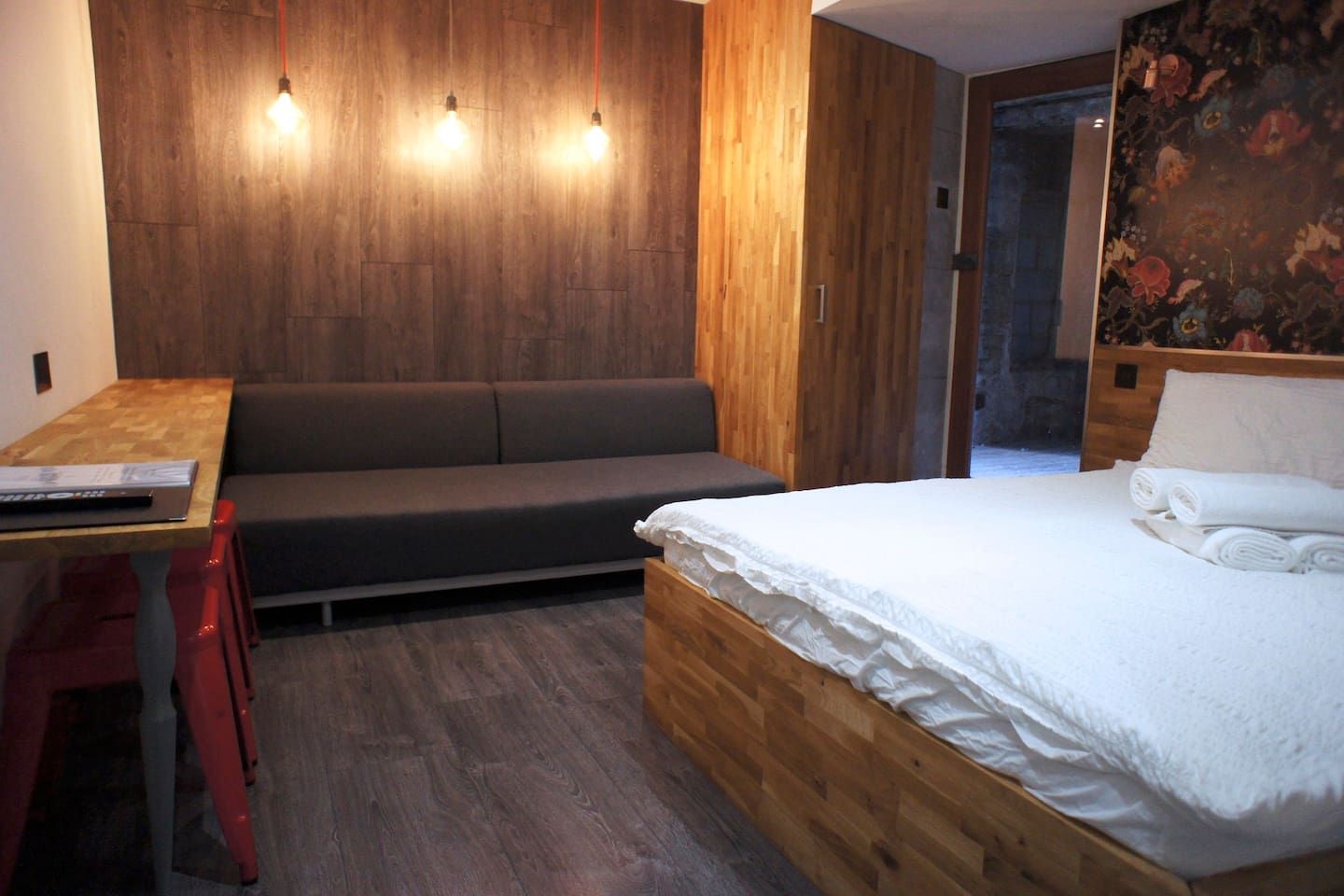 BL1 BRICK LANE STUDIO