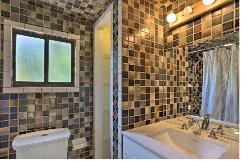 21619