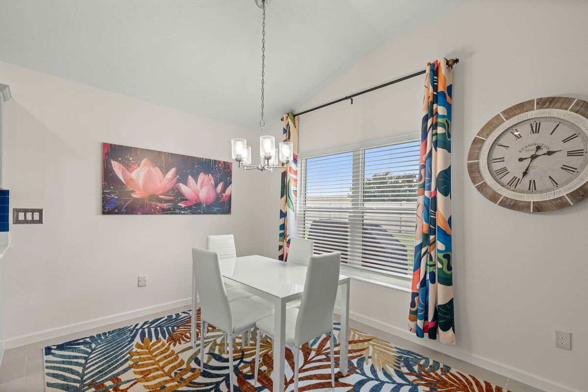 Spacious 3BR · Sleeps 7 · King Bed · Lanai — photo 17