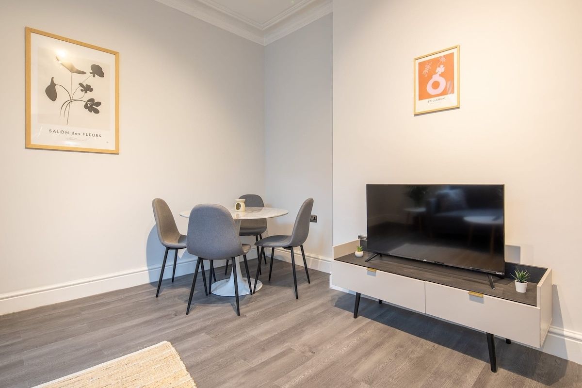 Modern 1BR Apartment with High-Speed WIFI