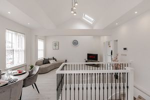 432
