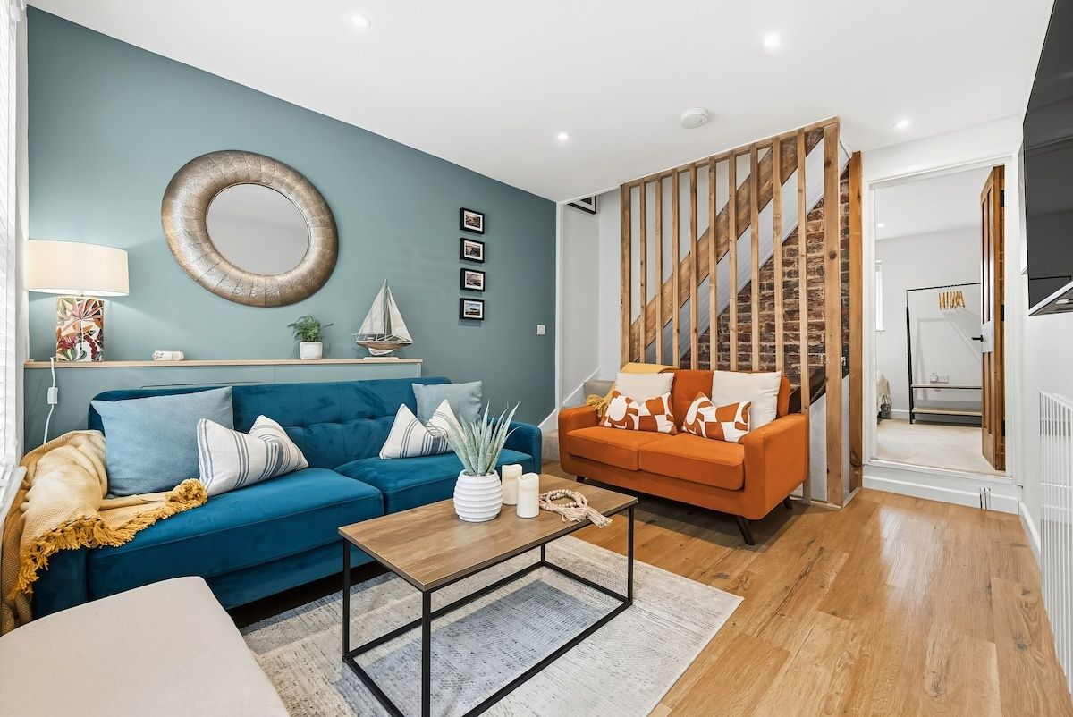 Luxe Cowes Cottage. Harbour Views