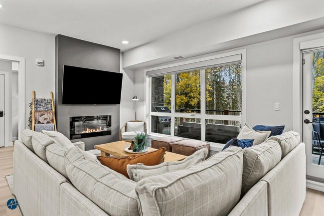 3 Bed/2 Bath Sparrowhawk Lodge-1st Floor-Creekside