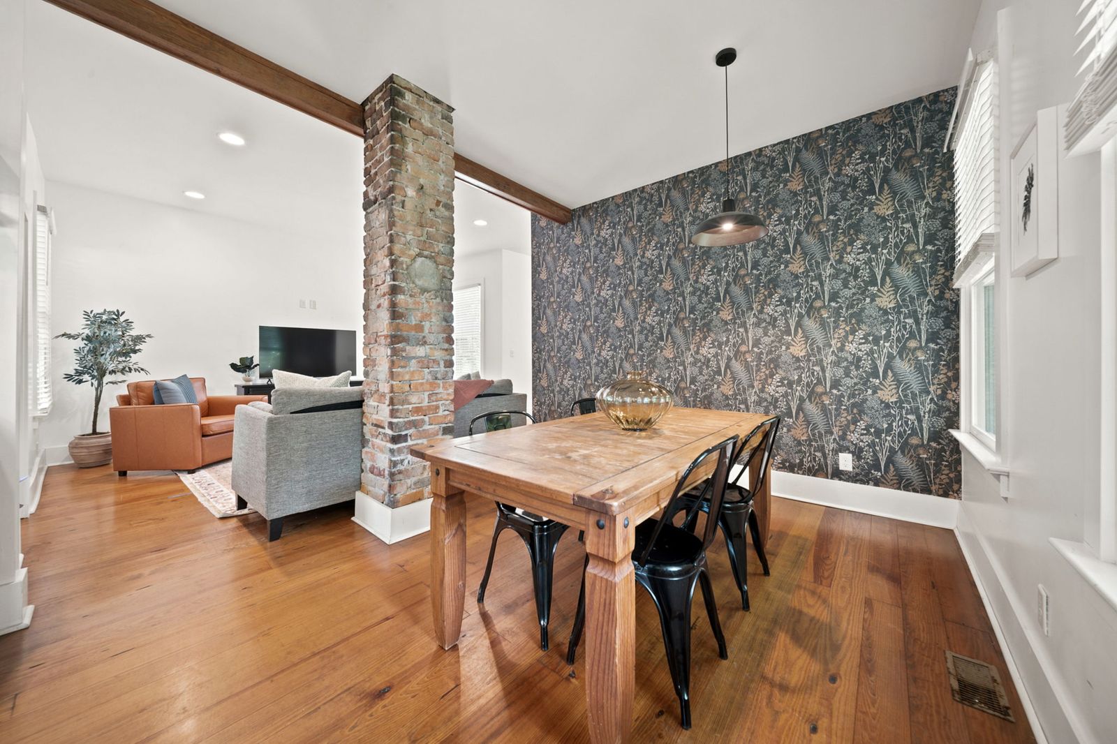 Boho Bungalow - Downtown - Free Parking