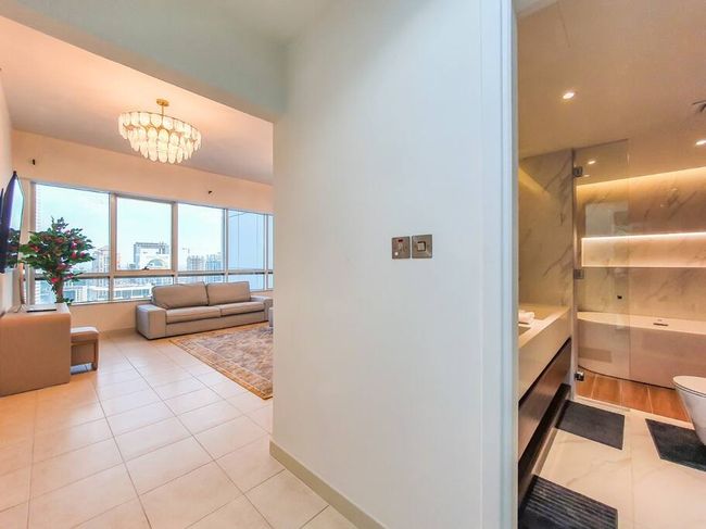 Elite Duplex Penthouse | Steps from Metro & Marina