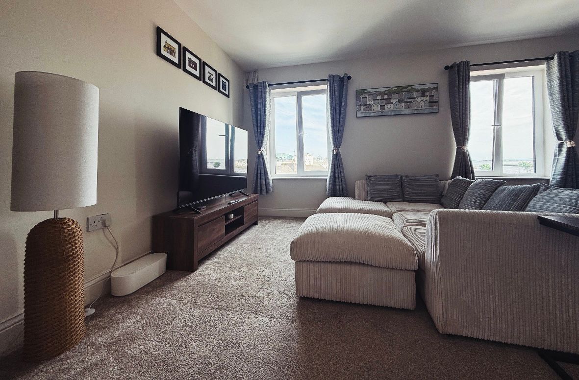 Claddagh Townhouse | 1 minute walk from everything