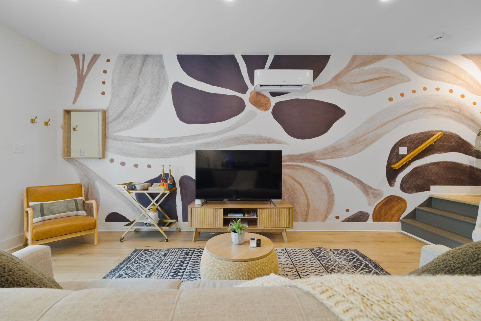 Charming Guest House - Dog Friendly - Parking