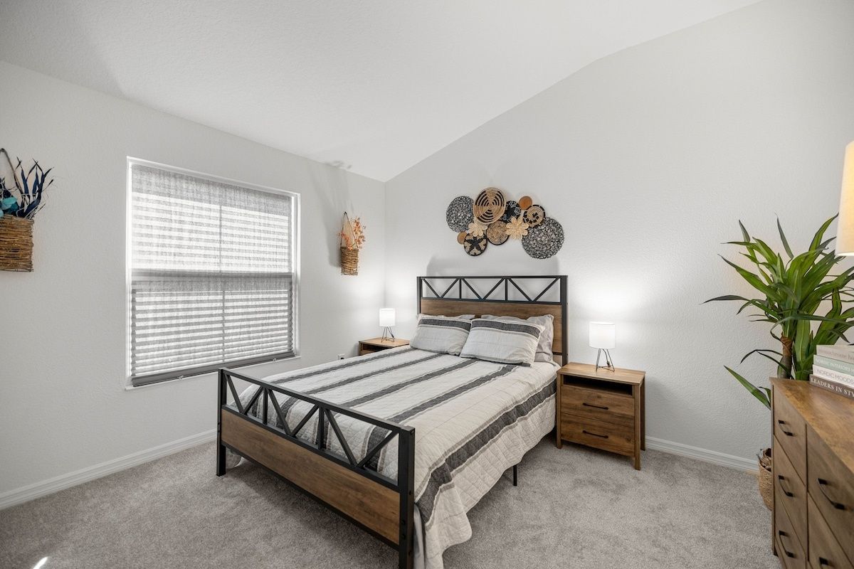 Cozy 2BR With Golfcart | 5 Mins to Eastport Sq. — photo 20