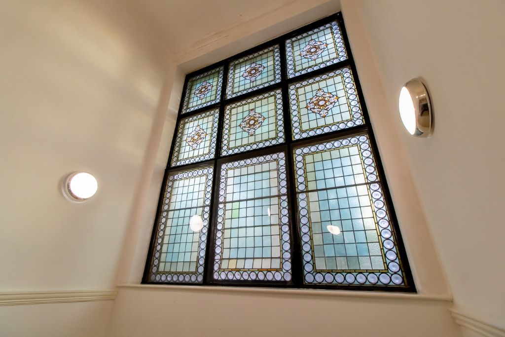 21601