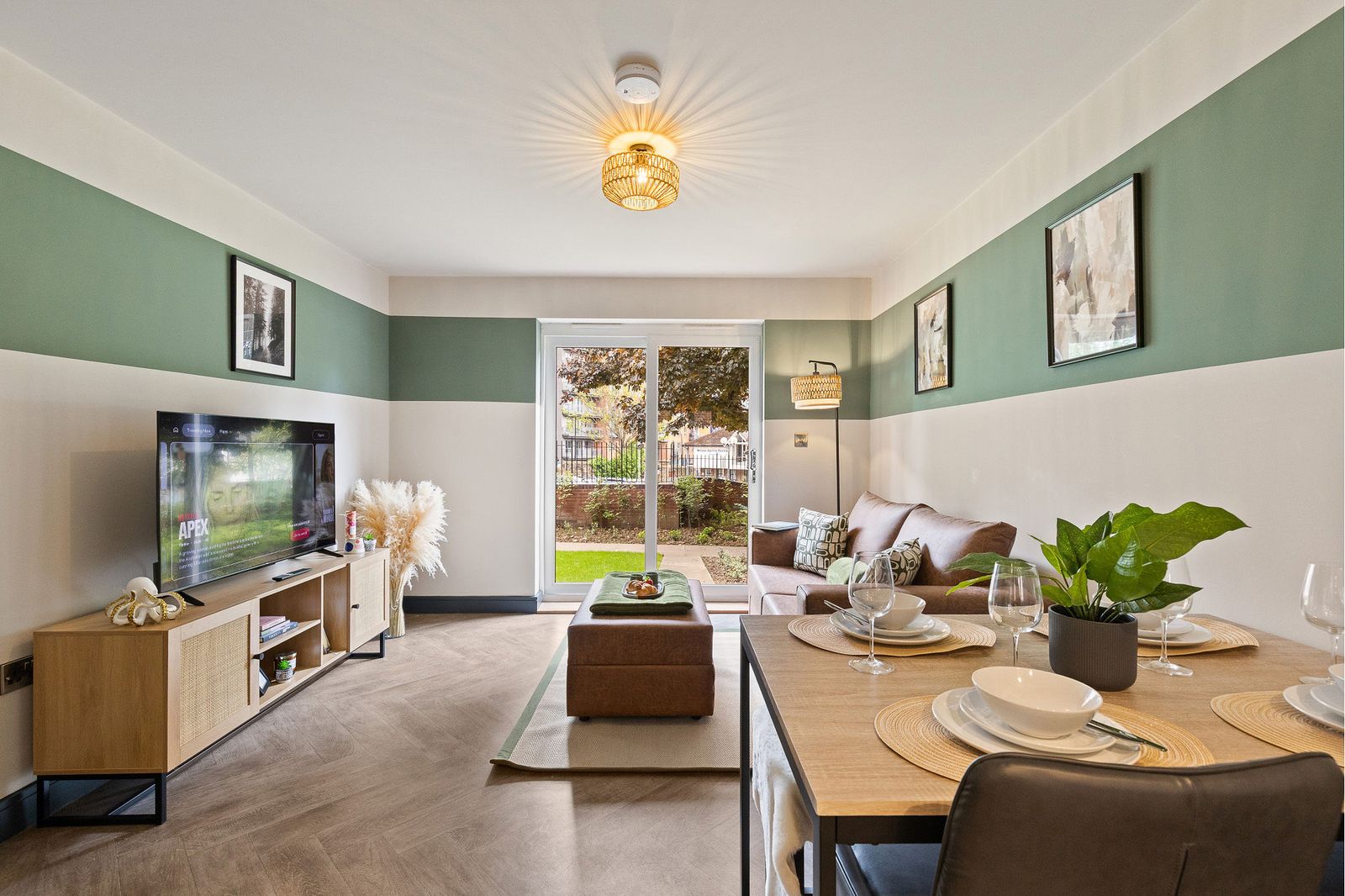 1 BED @ Victoria Court • Stay Angels