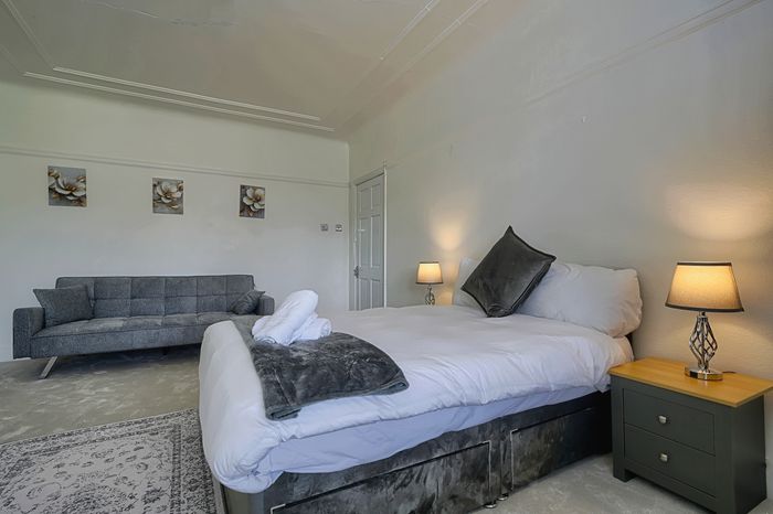 Apartment in Chorlton, Manchester: Chic 2BR Apartment for 8 in Vibrant Chorlton, photo 3