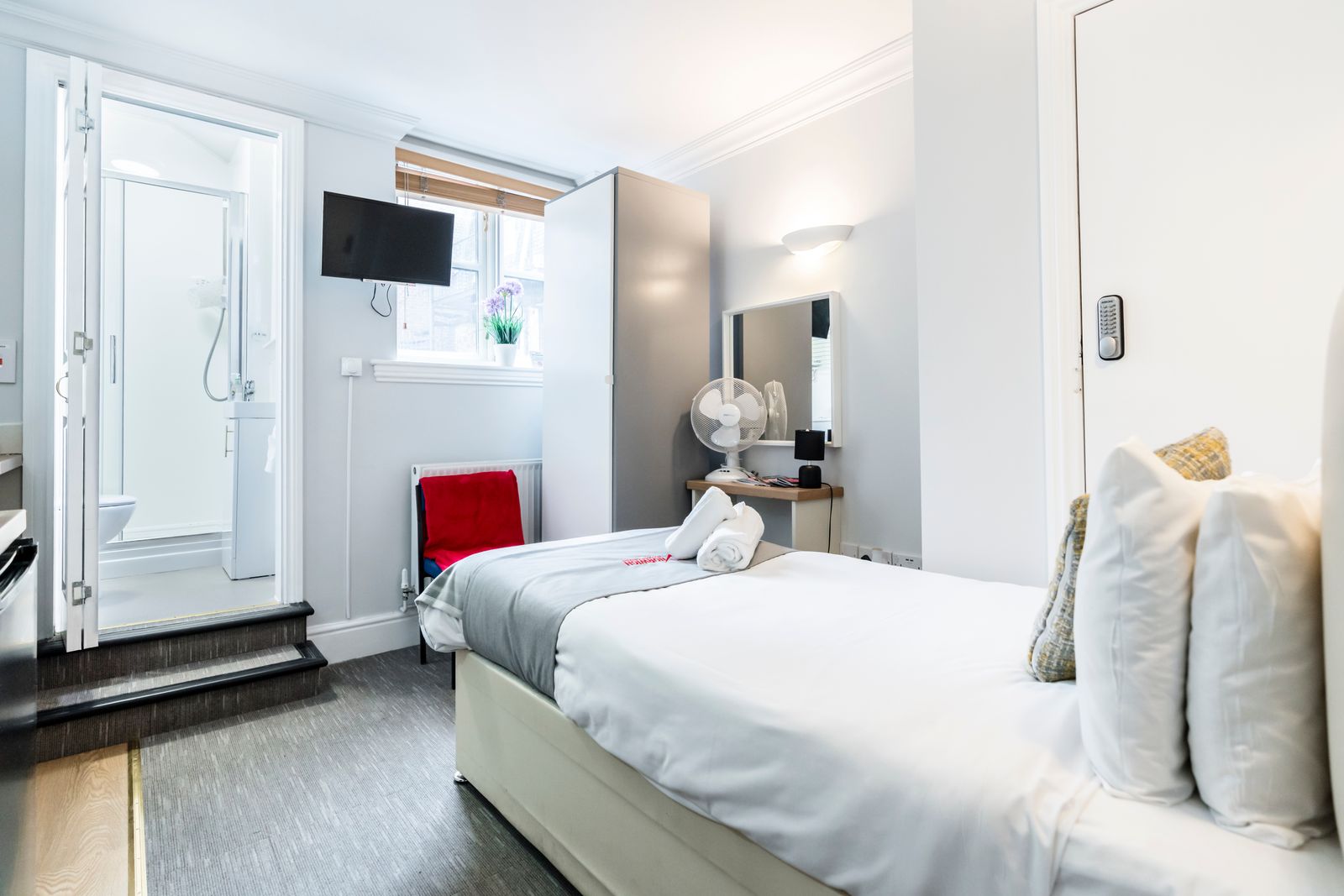 1 Riverside Road - Apartment 4