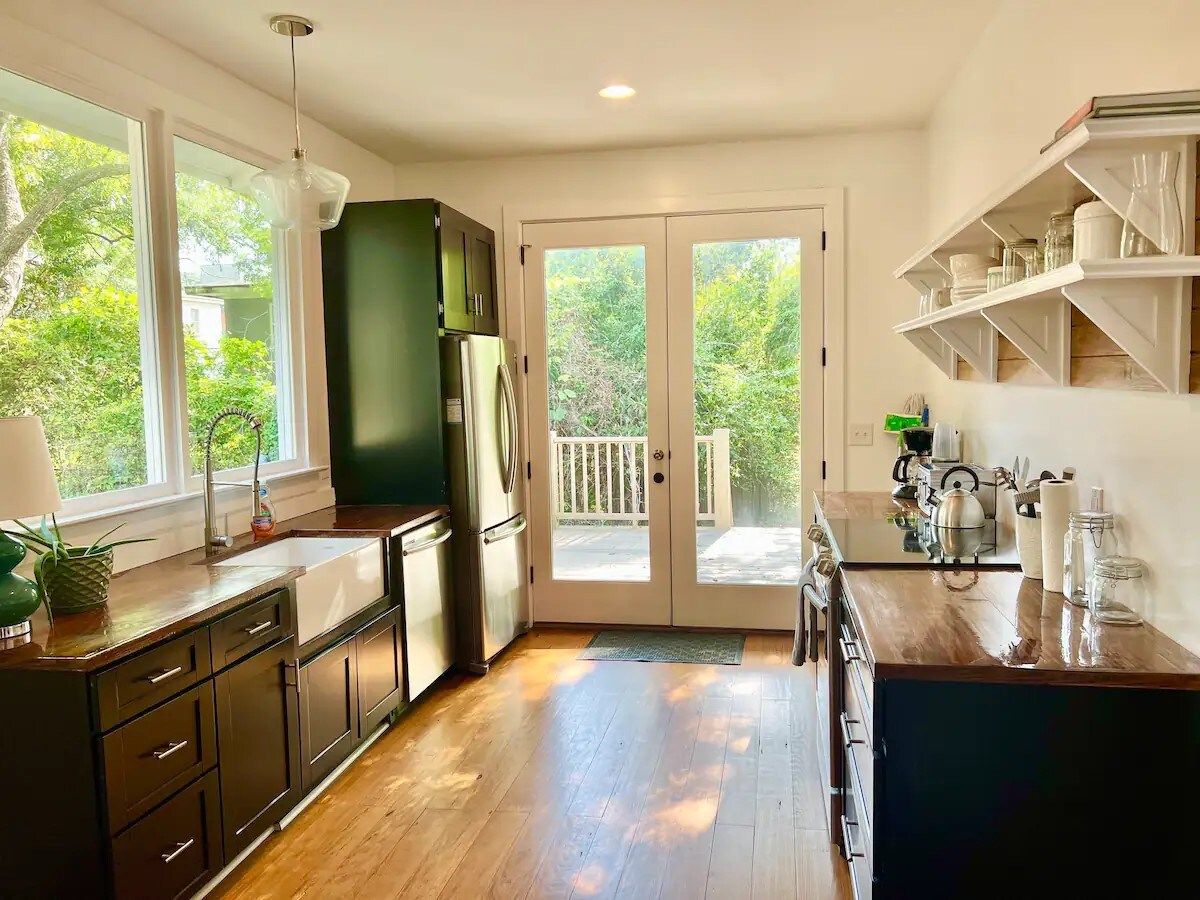 Boho Bungalow - Downtown - Free Parking