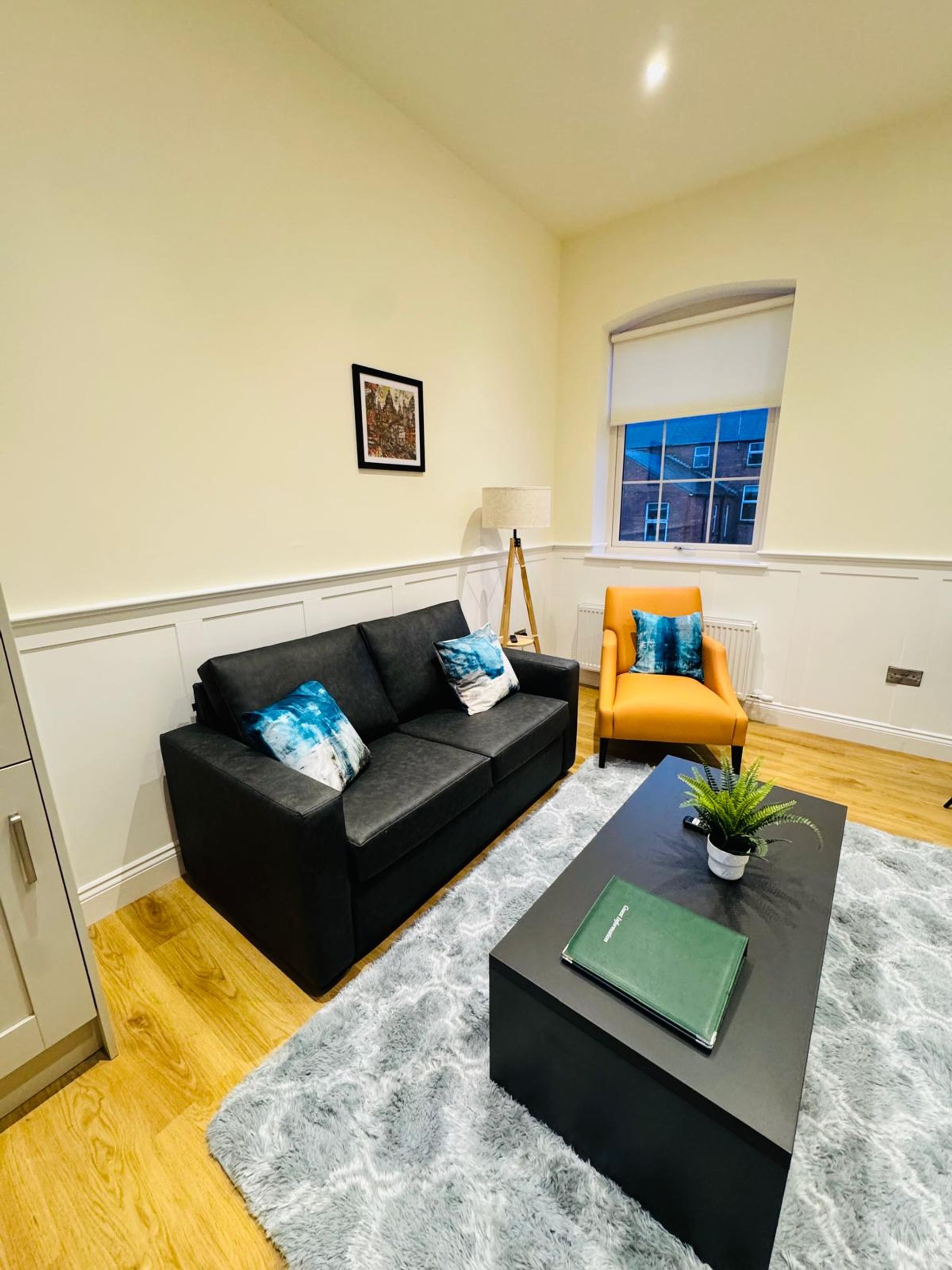 P10 · 1-Bed Ormeau Area • Walk to Everything