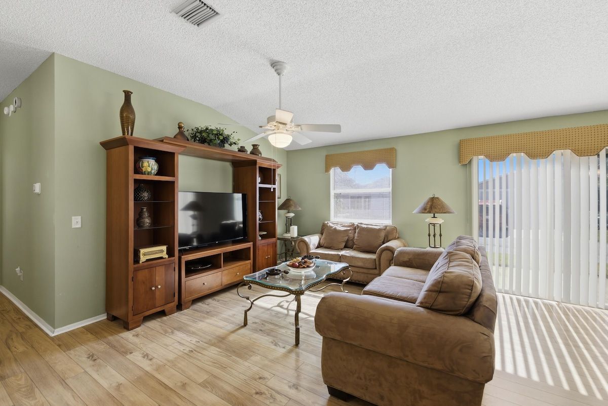 Lakeside Nest · 2BR · Golf Cart · Near Brownwood