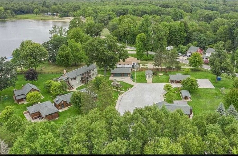 Entire Resort - South Shore