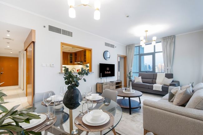 Modern Retreat in The Views with Balcony & Pool