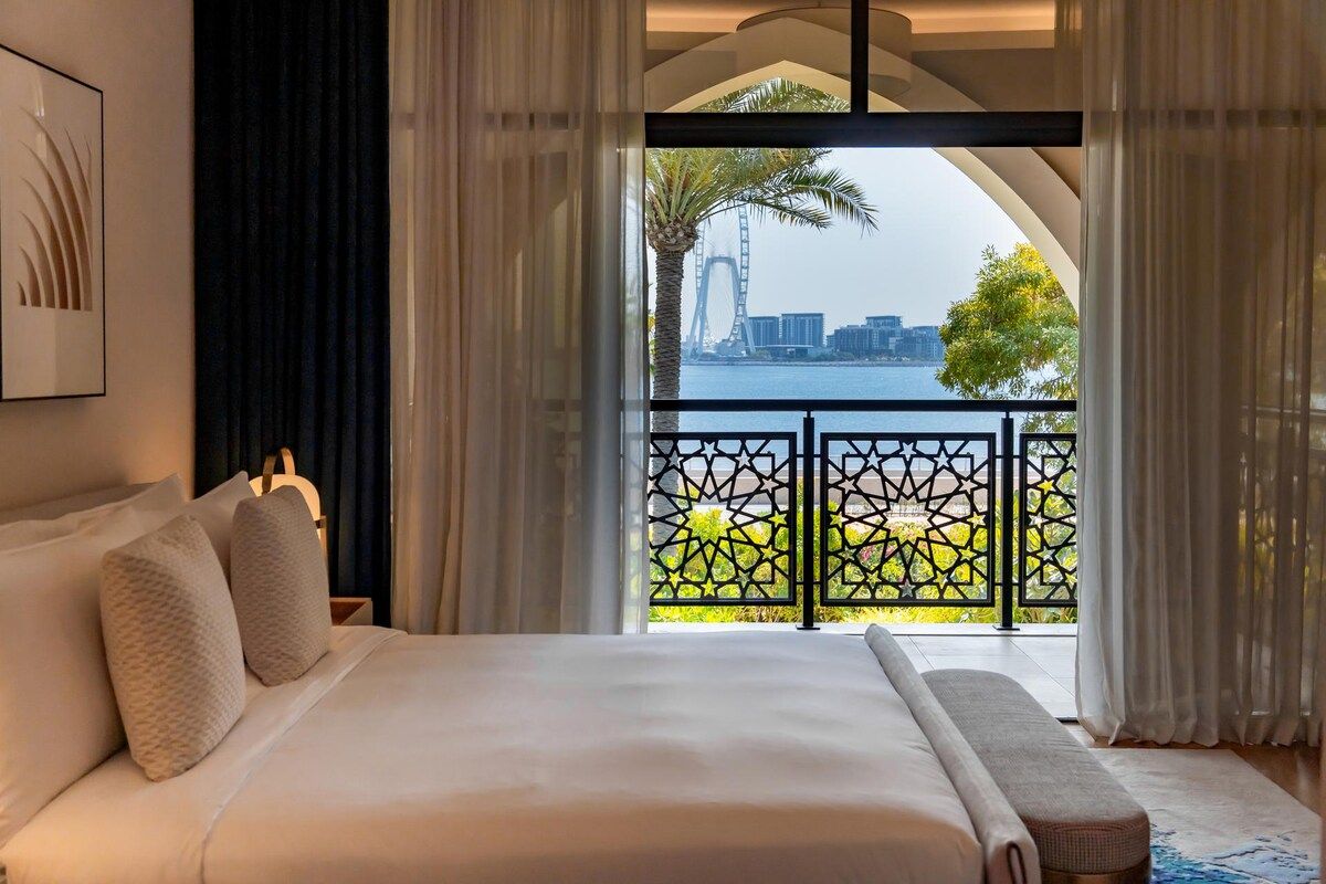 StayRoyal 5B Villa with Marina Views | ZabeelSaray