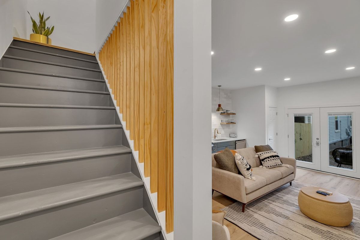 Charming Guest House - Dog Friendly - Parking