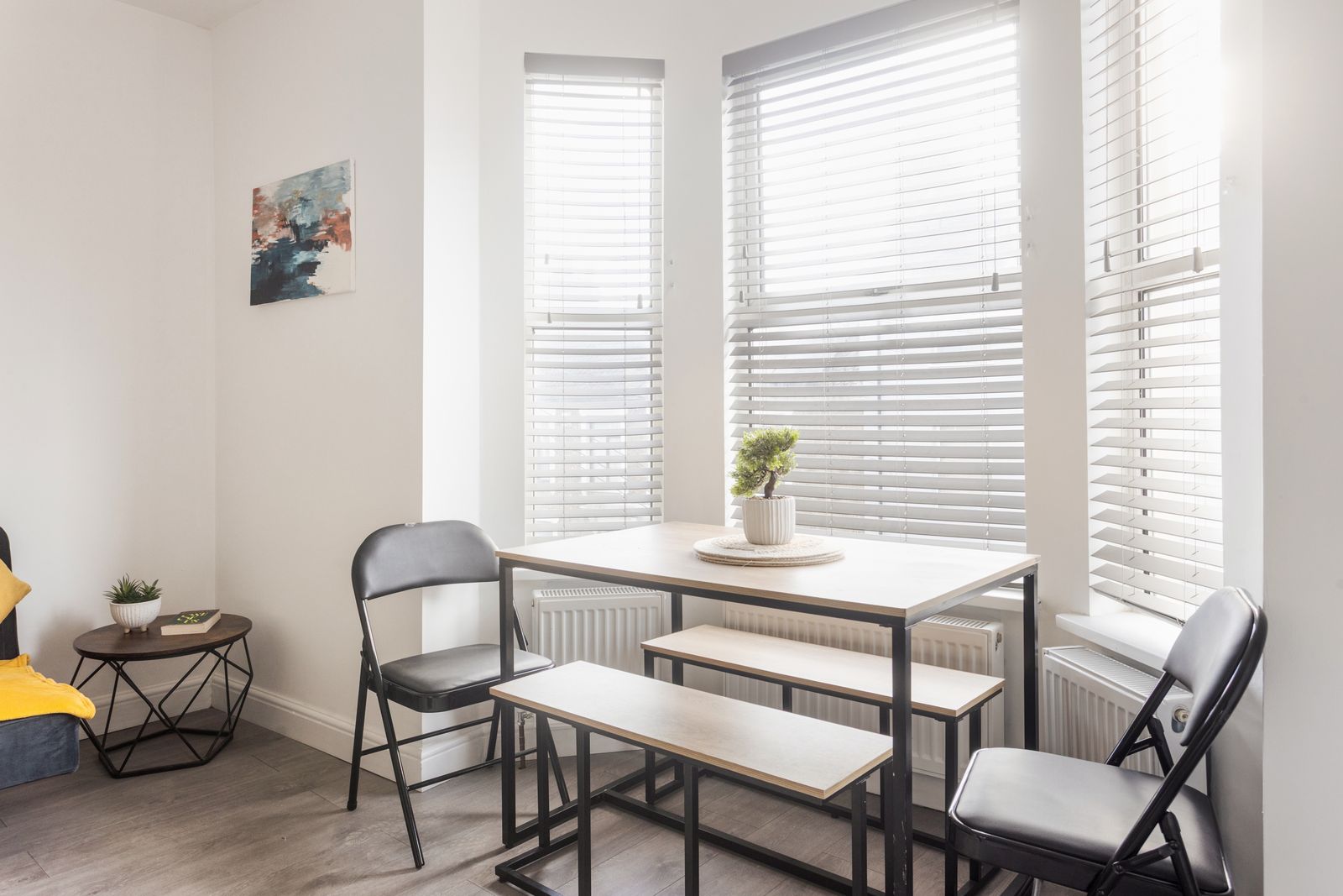 1BR Flat in Bedford | Near Beford Station and Amenities | ST