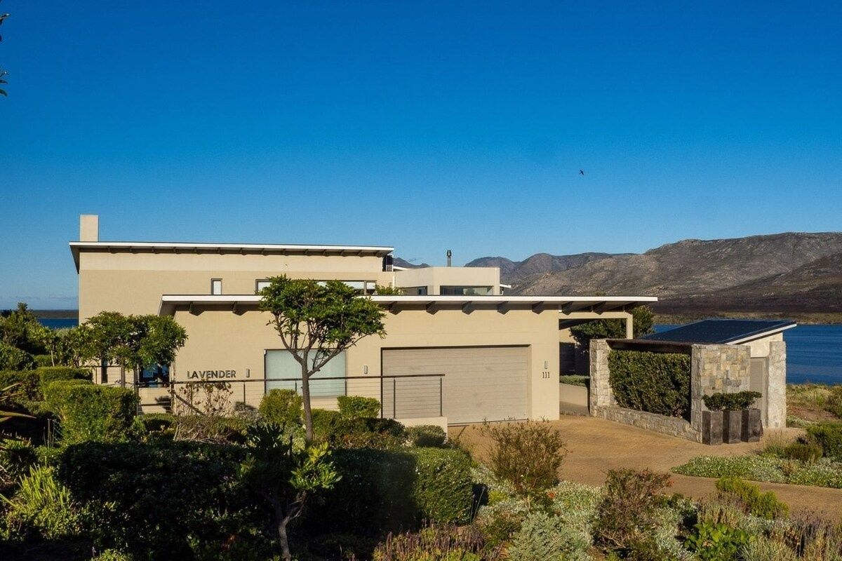 Lavender Dreams Villa at Benguela Cove, Hermanus