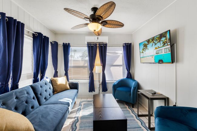 Nottingham Beach Bungalow by Siesta Key Beach