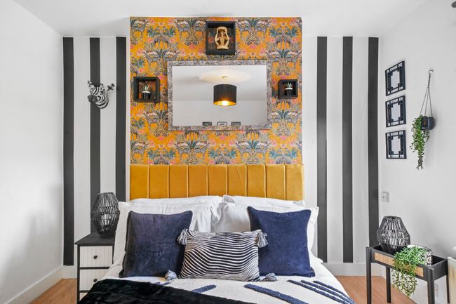 Canterbury City Centre 5 Bed Themed House | Hot Tub | Parking