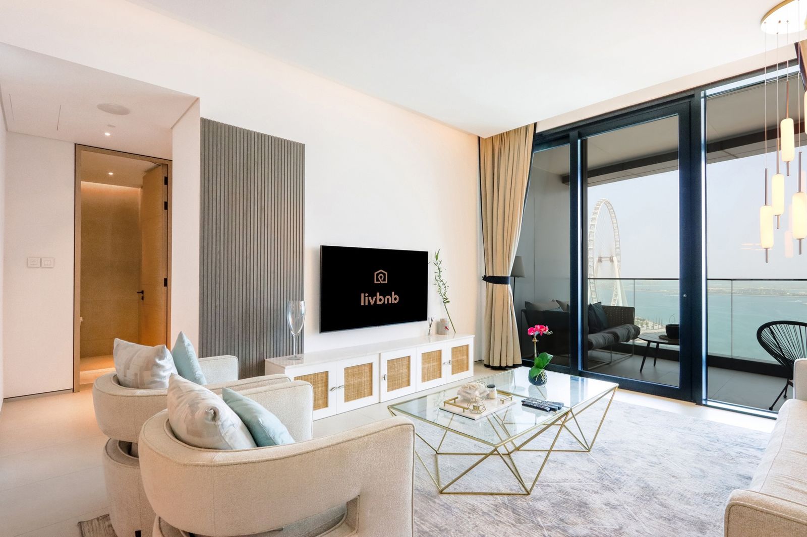Livbnb | Beachfront 2B with Sea & Ain Dubai Views