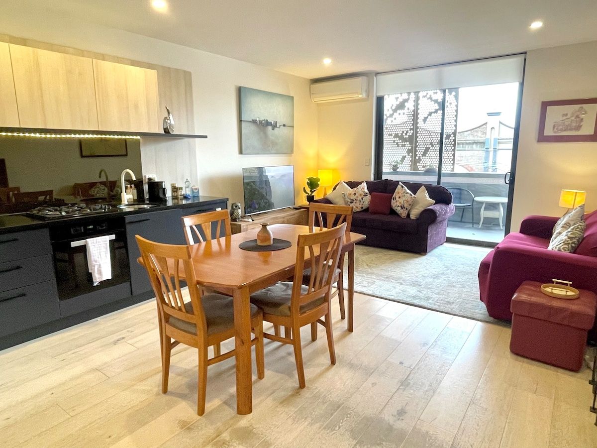 Escape To The Inner West @ Dulwich Hill