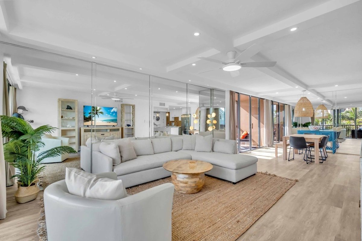 Luxury Beachfront Condo