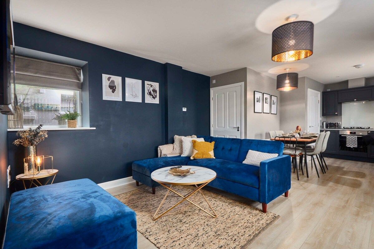 Homebird Property Short Lets | Mill Cottage | Leeds
