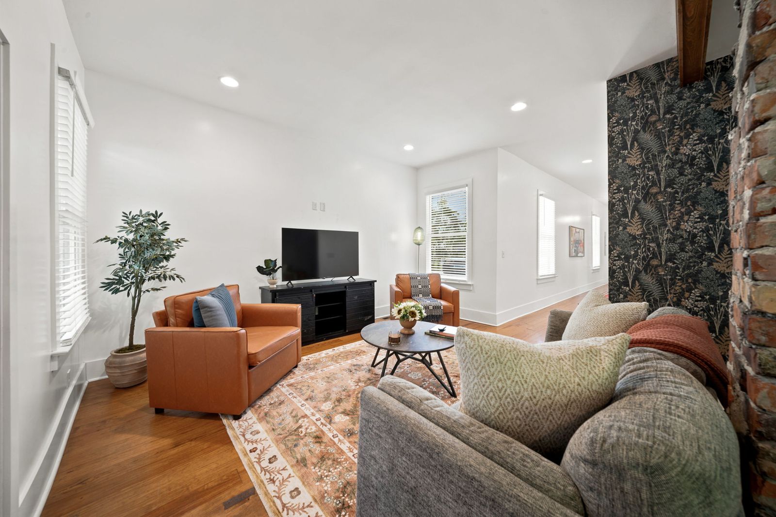 Boho Bungalow - Downtown - Free Parking