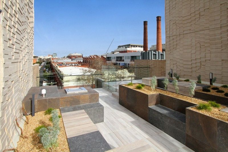 Chic Collingwood Retreat | Walk to Bars & Cafés