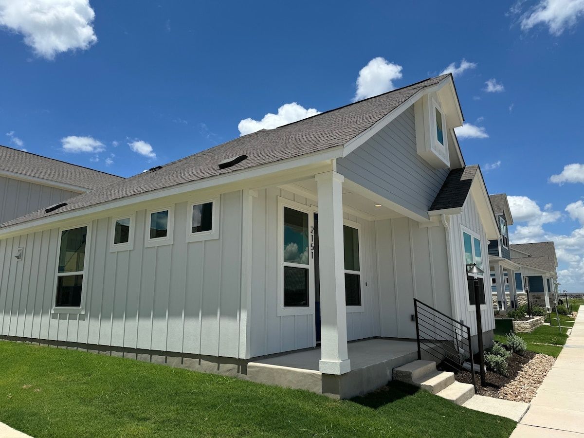 Cozy New Braunfels “White Haus” Cottage