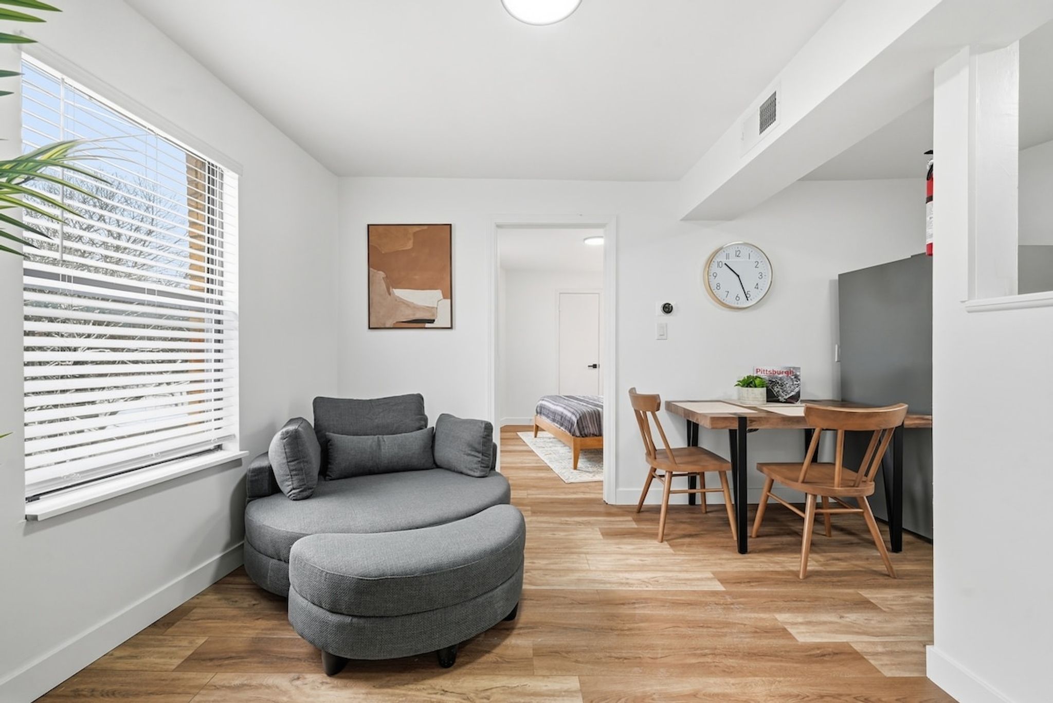 Dormont Pittsburgh 2 Modern and Bright 1 Bedroom Apartment  With Free Street Parking