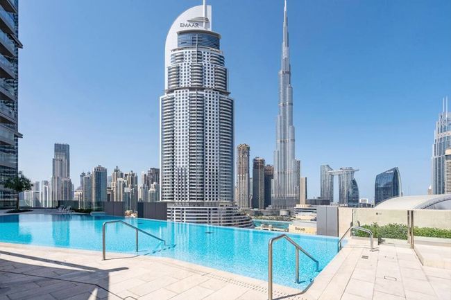 Livbnb- 3BR+1 Burj View w Direct Dubai Mall Access