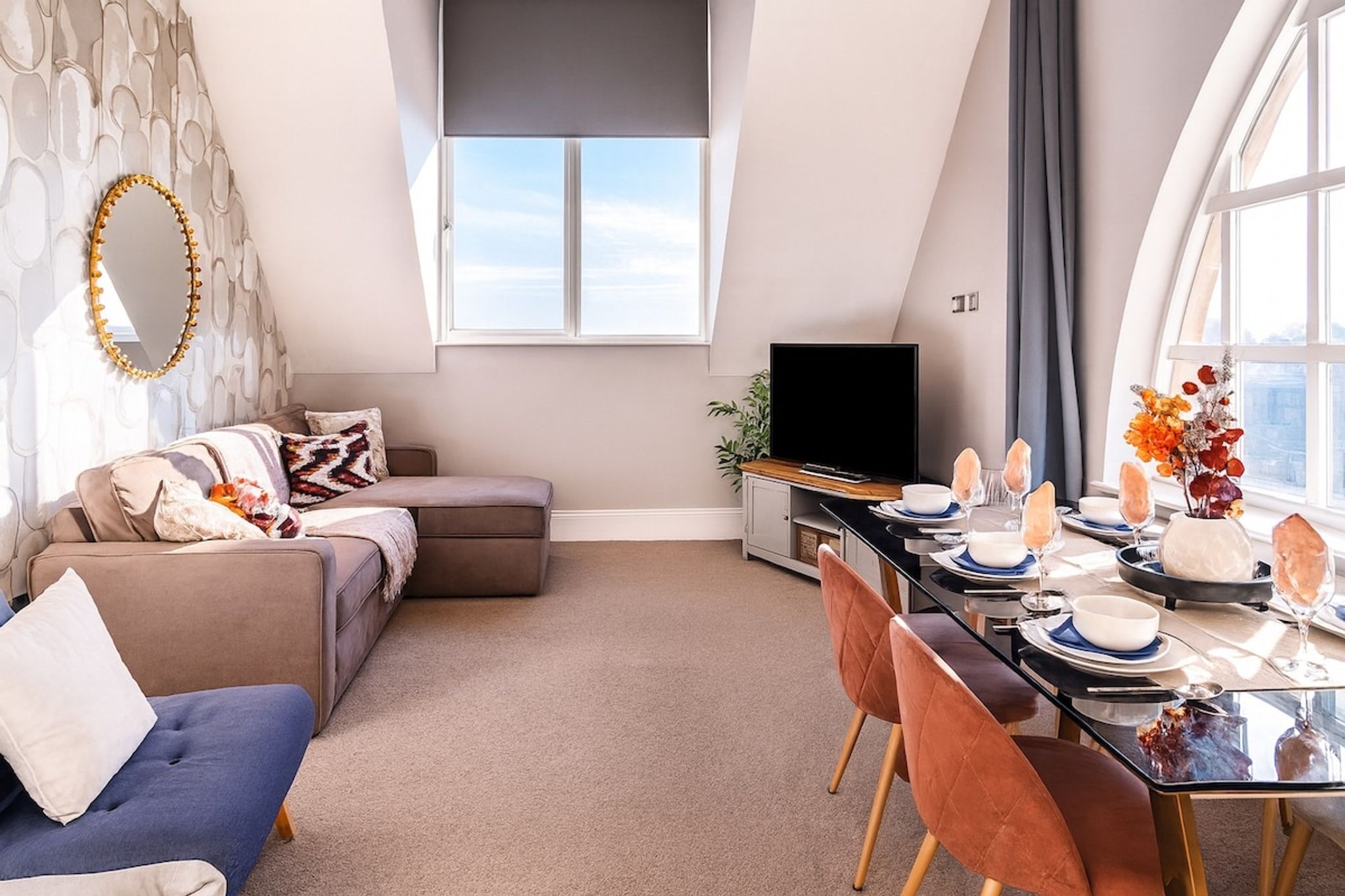 Harrogate's Most Central Apartments - Sleeps 12