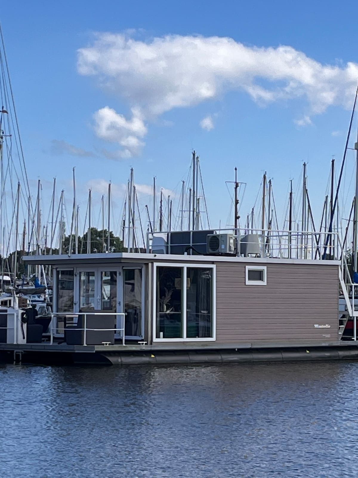 Houseboat Maatrollie 4-pers airco