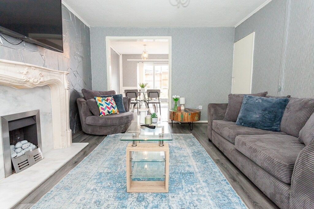 Bright 3BR | Nr Liverpool ONE & Anfield | Parking