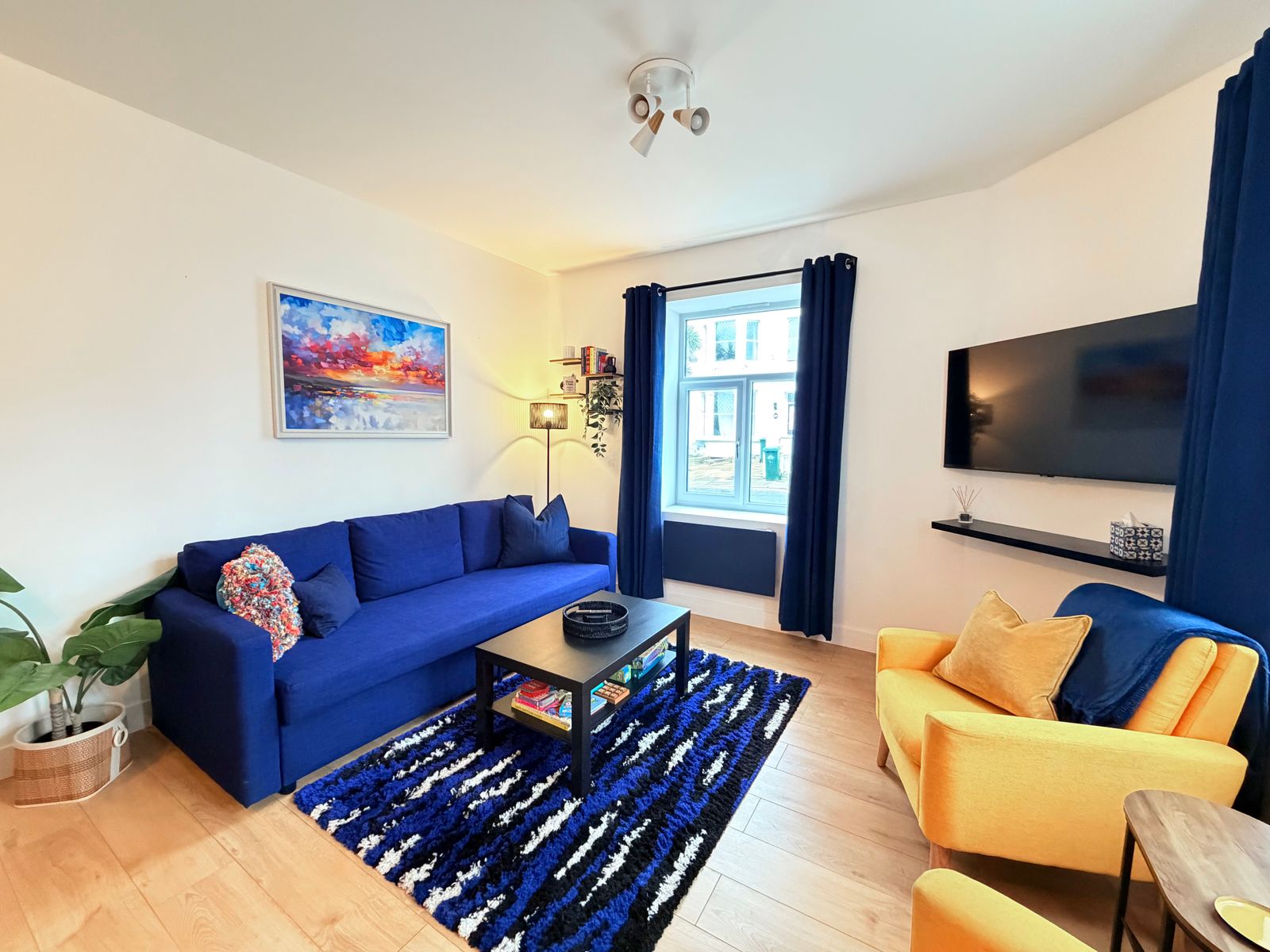 Spacious Central | 2-Bed Flat