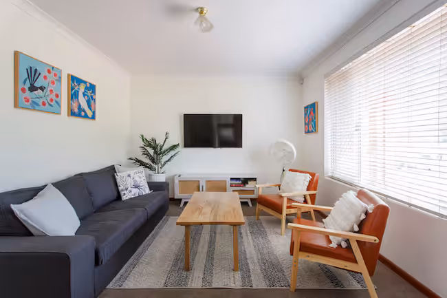 Comfortable, family friendly Perth Airport Villa