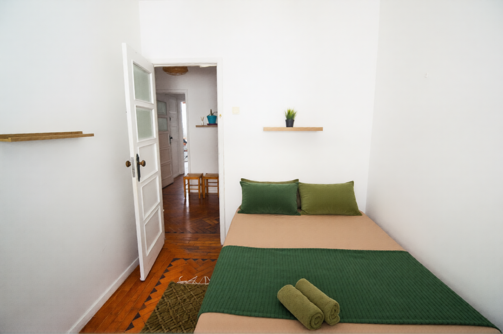 Central Lisbon Private Room | Metro & Tram 28E