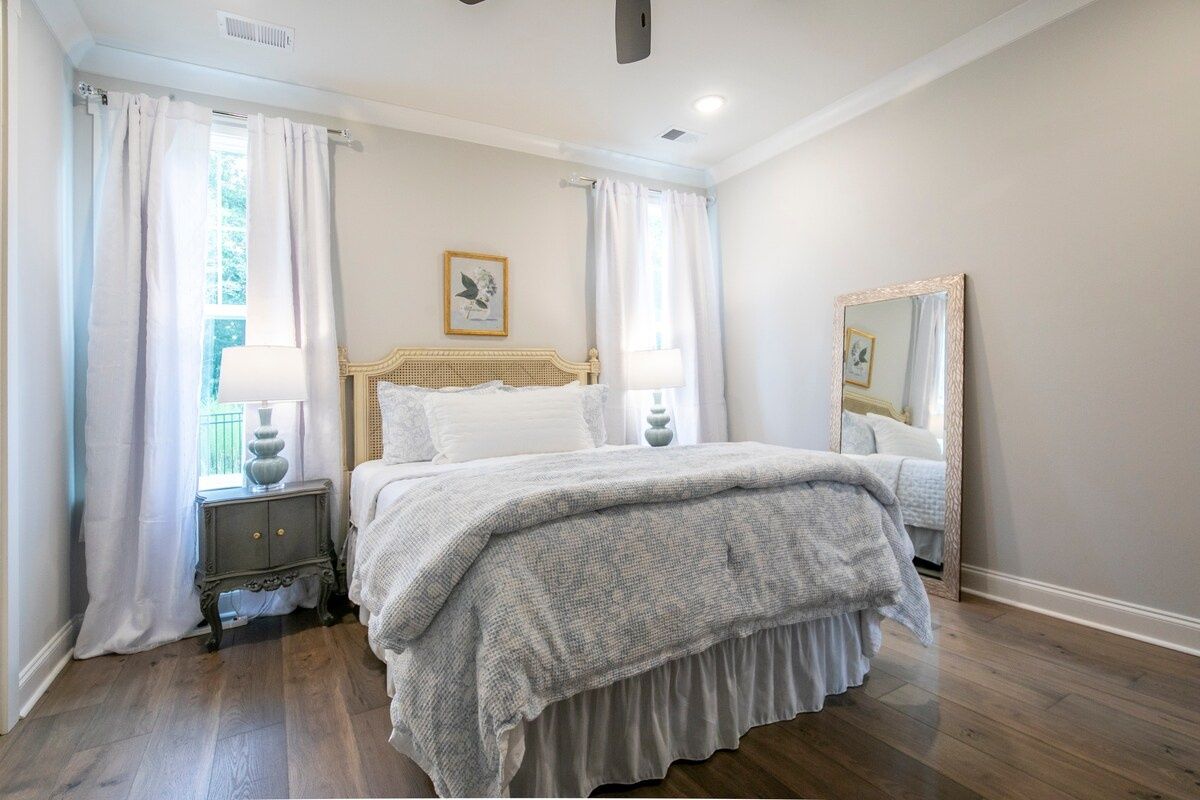 The Oxford Oaks, 3BR Home by Velvet Ditch Villas