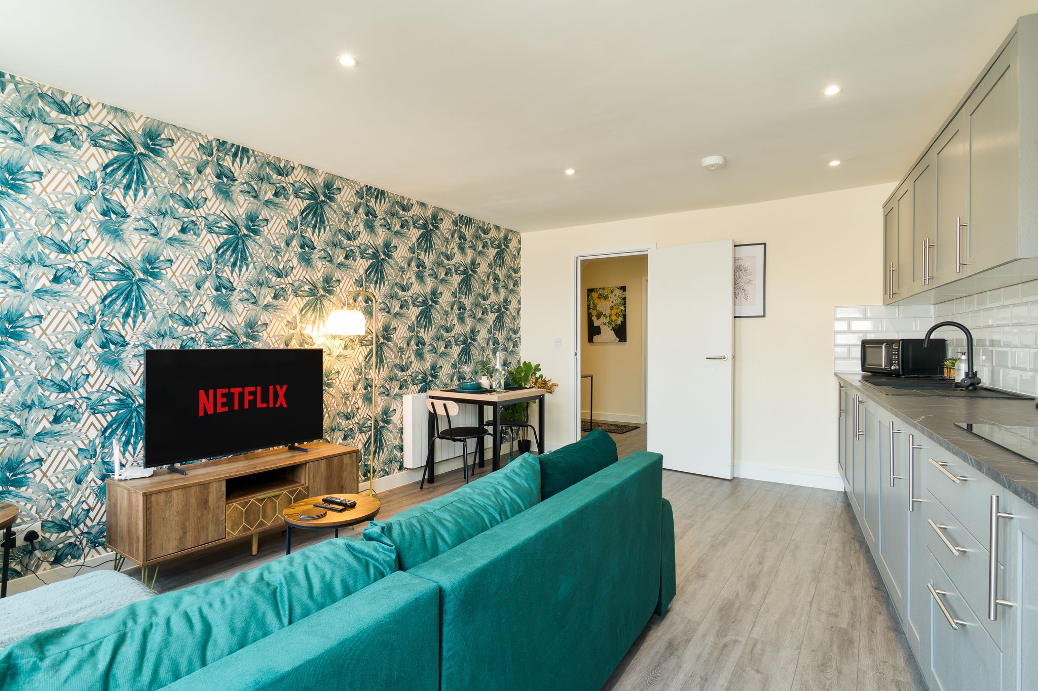 Stylish City Centre getaway w/ Cathedral Views