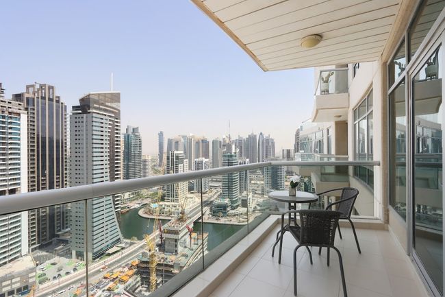 1B w/ Full Marina Views, Nearby Beach and the Walk