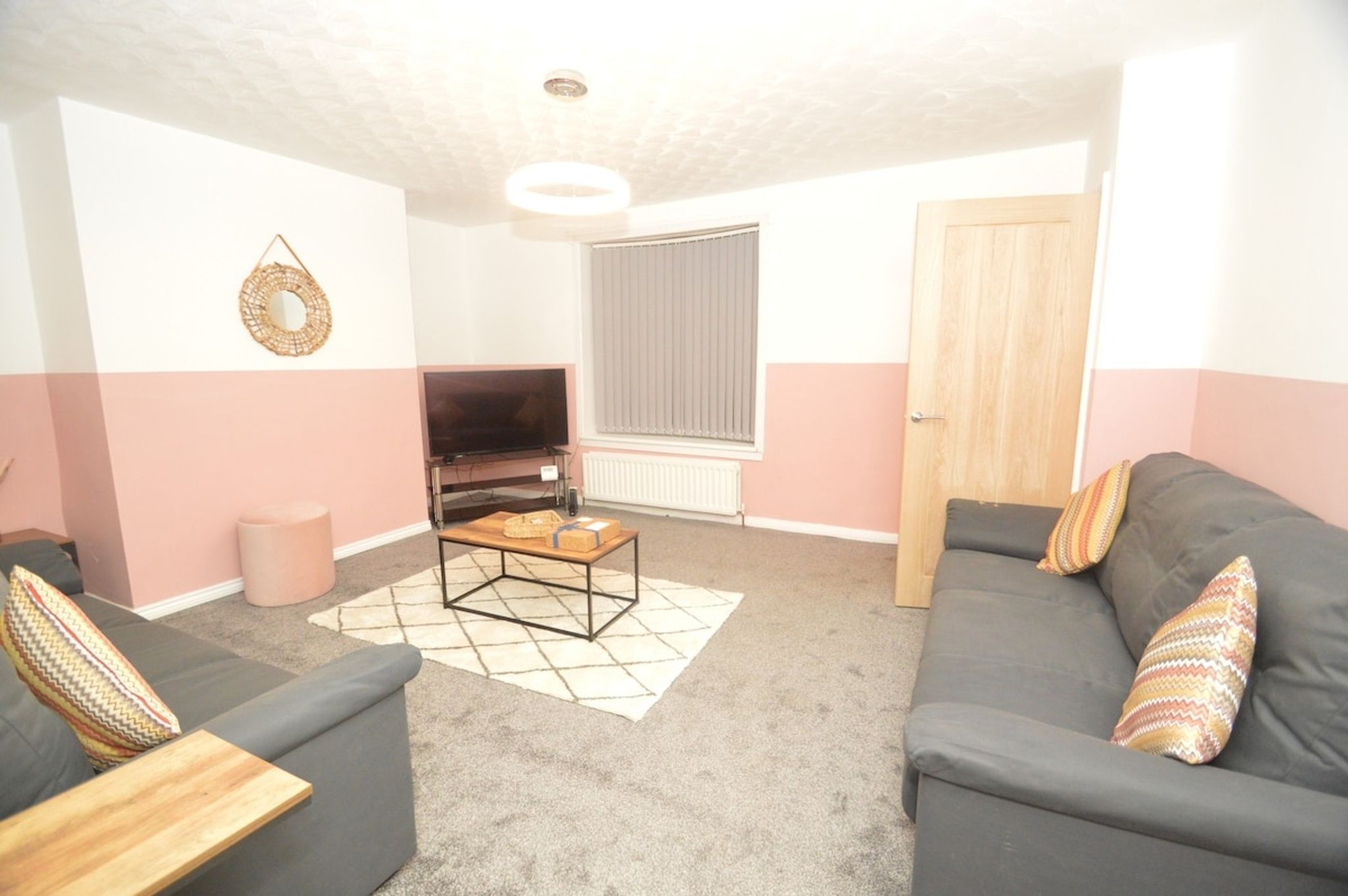 Abbot-4 Bdrm 5 beds Sleeps 7 Ideal 4 Contractors