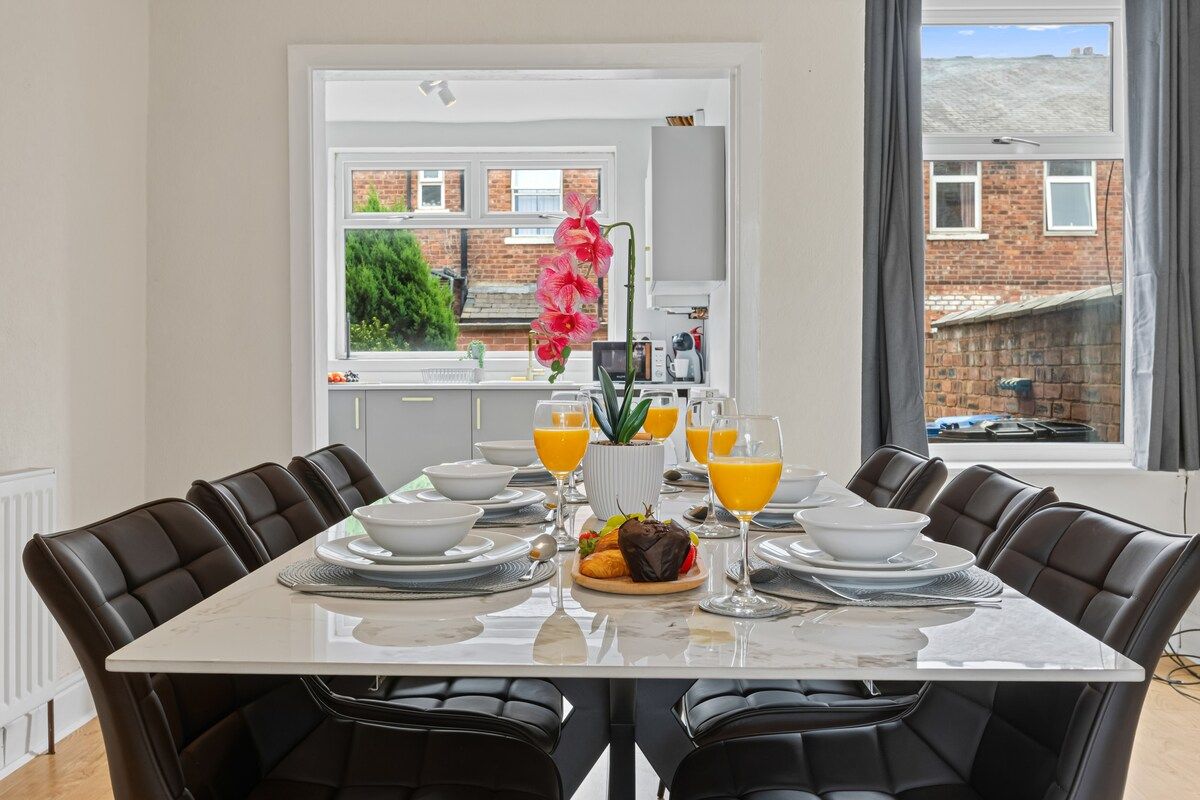 Stylish 3BR Mellor House close to Old Trafford