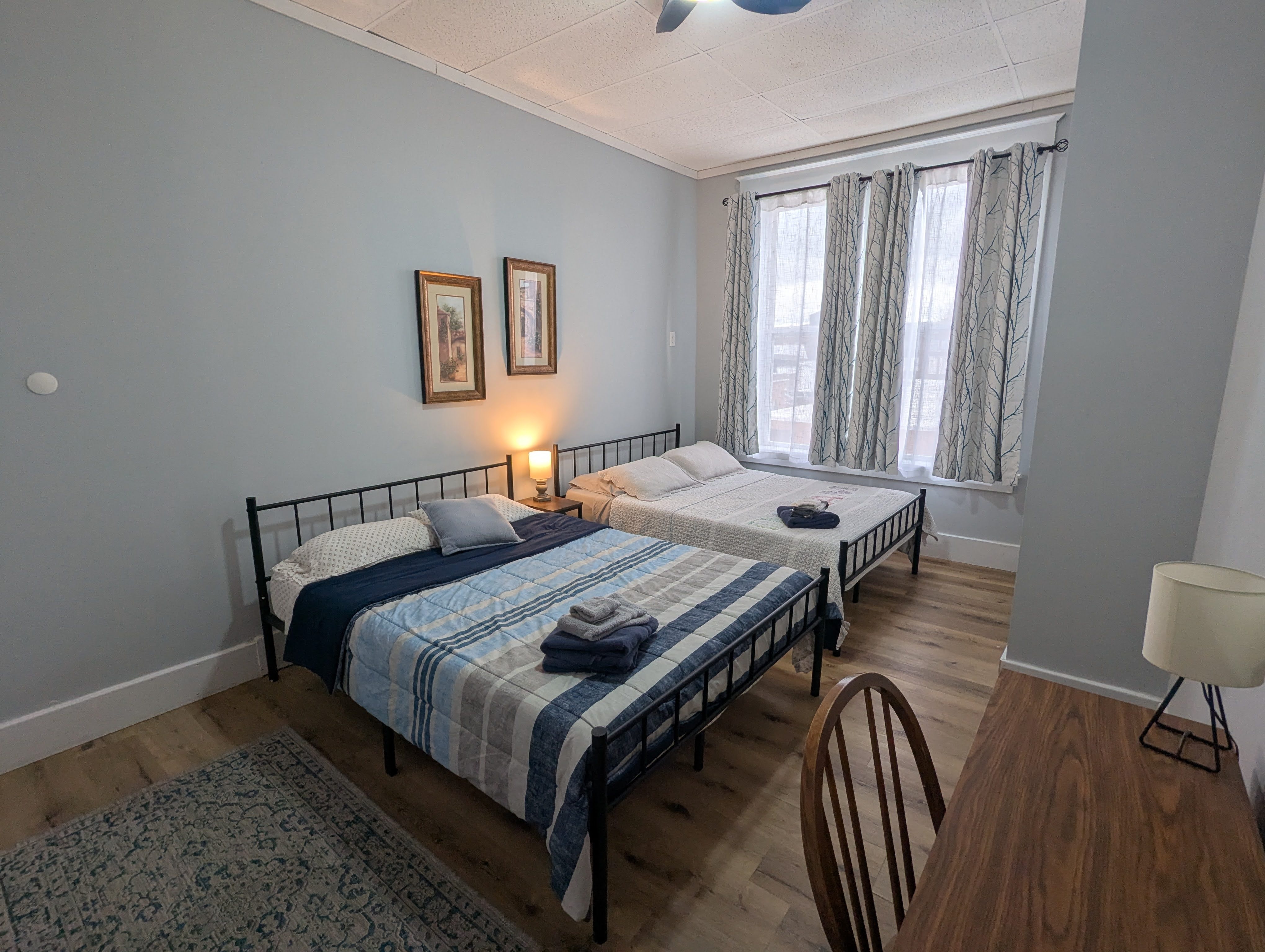 Private Studio Room with 2 Queen Beds