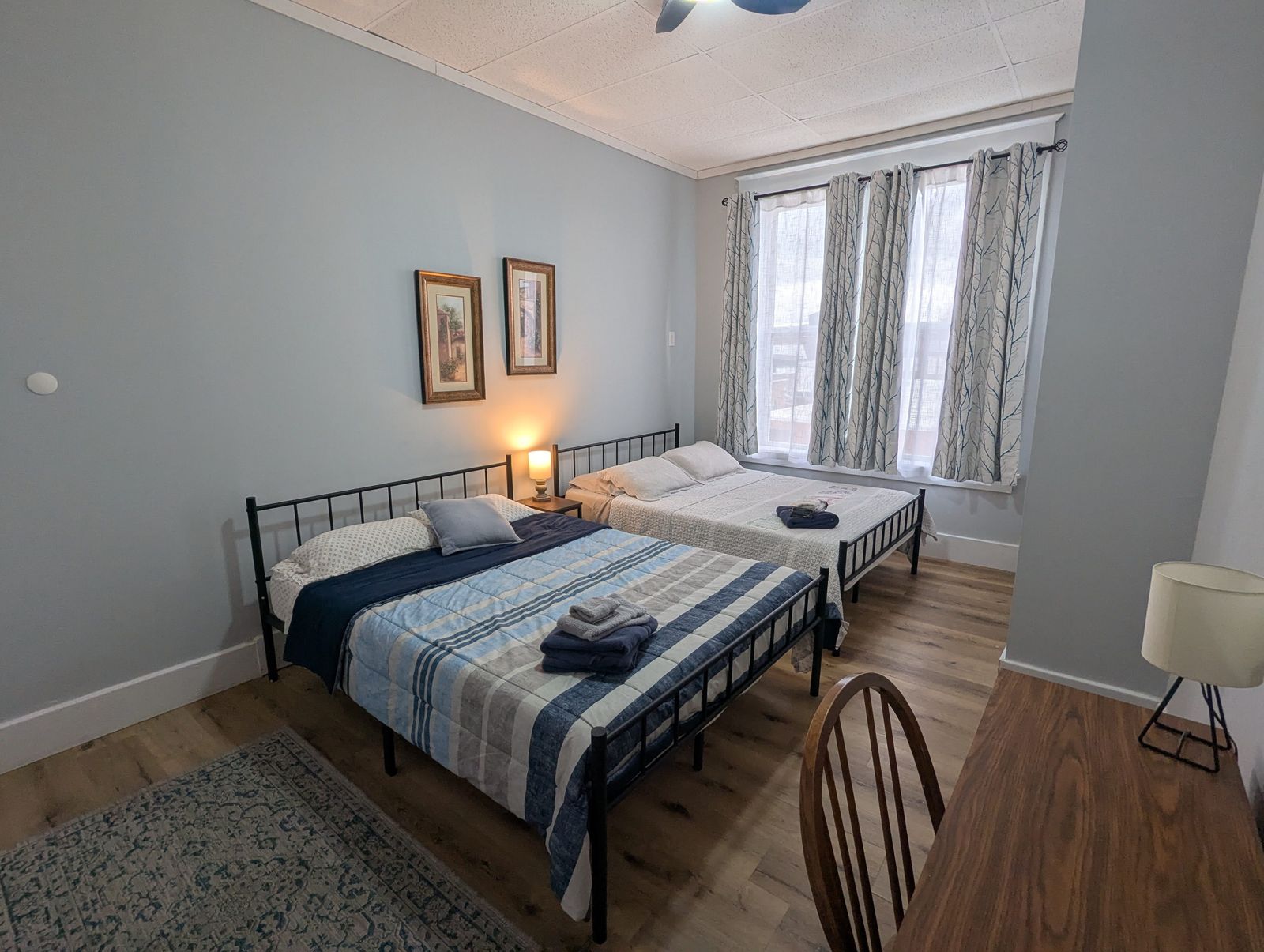 Private Studio Room with 2 Queen Beds