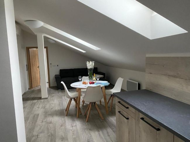 Podkrovní byt 2kk u náměstí